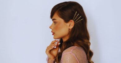 5 Stylish Ways to Use Bobby Pins Elevate Your Hair Game (1)