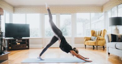 This seven-minute morning yoga routine will mobilize your entire body