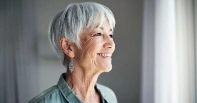 9 Haircuts That Look Great on Women Over 50