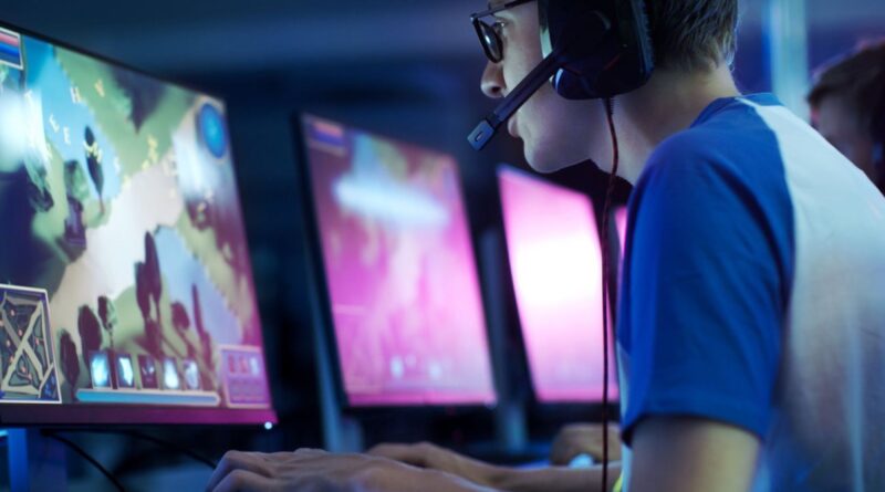 Is It Possible to Become a Pro Gamer Online